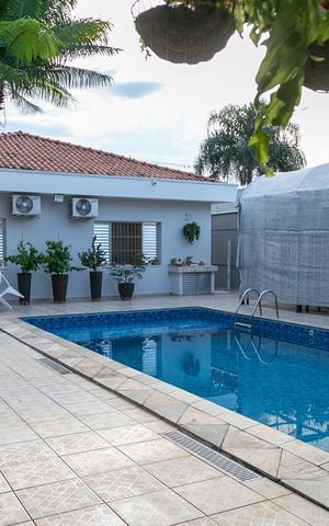 Casa à venda com 309m², 3 quartos e 6 vagas Casa à venda com 309m², 3 quartos e 6 vagasÁrea de lazer