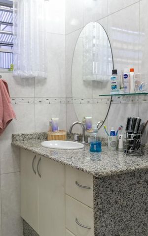 Casa à venda com 309m², 3 quartos e 6 vagas Casa à venda com 309m², 3 quartos e 6 vagasBanheiro Suíte