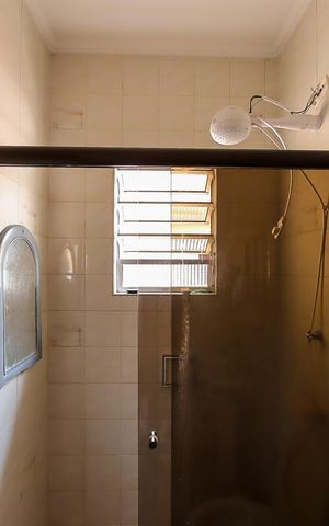 Casa à venda com 385m², 3 quartos e 6 vagasBanheiro 