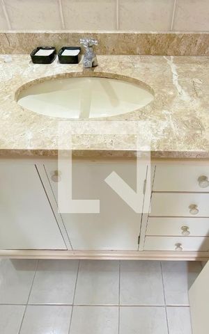 Apartamento para alugar com 37m², 1 quarto e 1 vaga Apartamento para alugar com 37m², 1 quarto e 1 vagaBanheiro