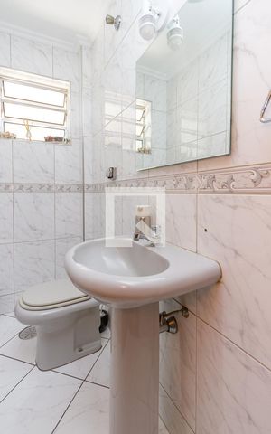 Casa à venda com 150m², 3 quartos e 2 vagas Casa à venda com 150m², 3 quartos e 2 vagasLavabo