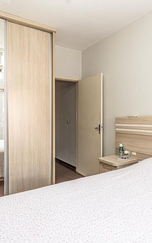 Casa à venda com 340m², 3 quartos e 2 vagas Casa à venda com 340m², 3 quartos e 2 vagassuíte