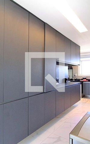 Apartamento à venda com 180m², 3 quartos e 4 vagasCozinha