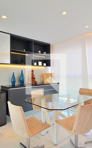 Apartamento à venda com 180m², 3 quartos e 4 vagasCopa
