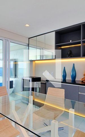 Apartamento à venda com 180m², 3 quartos e 4 vagasCopa