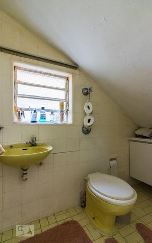 Casa à venda com 187m², 4 quartos e 2 vagasBanheiro