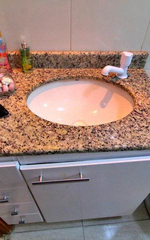 Apartamento à venda com 180m², 3 quartos e 2 vagasBanheiro