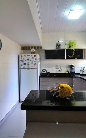 Apartamento à venda com 180m², 3 quartos e 2 vagasCozinha