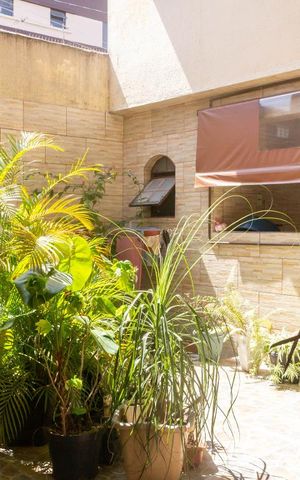 Casa à venda com 285m², 3 quartos e 3 vagas Casa à venda com 285m², 3 quartos e 3 vagasQuintal