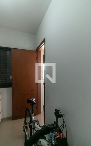 Apartamento à venda com 258m², 3 quartos e 3 vagas Apartamento à venda com 258m², 3 quartos e 3 vagasQuarto de Serviço