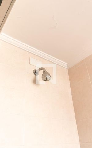 Apartamento à venda com 258m², 3 quartos e 3 vagas Apartamento à venda com 258m², 3 quartos e 3 vagasBanheiro da Suíte