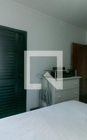 Apartamento à venda com 258m², 3 quartos e 3 vagas Apartamento à venda com 258m², 3 quartos e 3 vagasQuarto 2 - Suíte