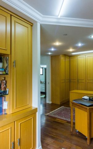 Apartamento à venda com 252m², 4 quartos e 3 vagas