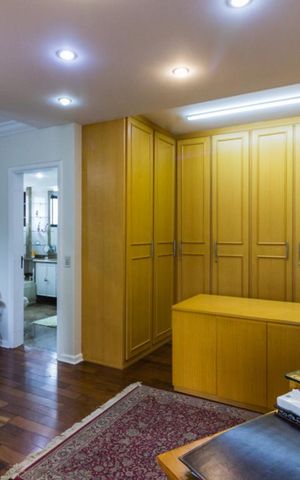 Apartamento à venda com 252m², 4 quartos e 3 vagas