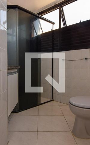 Apartamento para alugar com 74m², 2 quartos e 1 vaga Apartamento para alugar com 74m², 2 quartos e 1 vagaBanheiro da Suíte