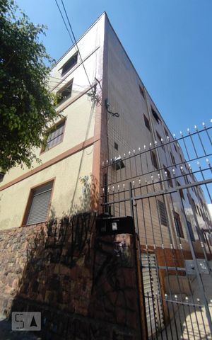 Apartamento para alugar com 71m², 2 quartos e sem vagafachada