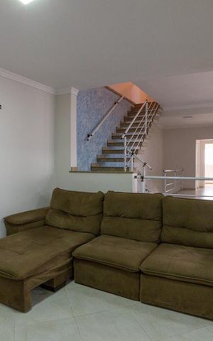 Casa à venda com 395m², 4 quartos e 3 vagasSala