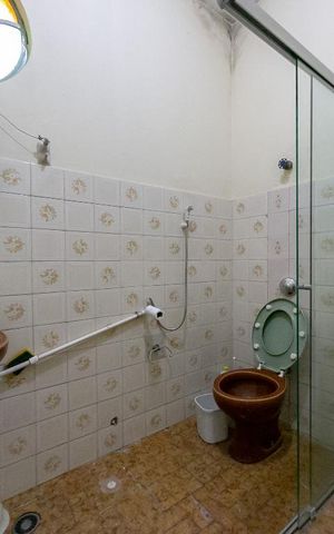 Casa à venda com 425m², 4 quartos e 3 vagasBanheiro Social