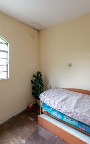 Casa à venda com 425m², 4 quartos e 3 vagasQuarto 2