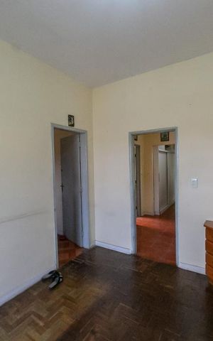 Casa à venda com 425m², 4 quartos e 3 vagasSala