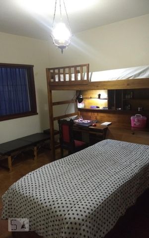 Casa à venda com 250m², 3 quartos e 3 vagas