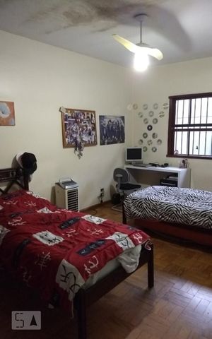 Casa à venda com 250m², 3 quartos e 3 vagas