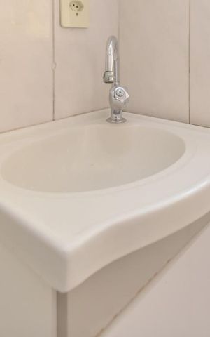 Apartamento à venda com 49m², 2 quartos e sem vaga Apartamento à venda com 49m², 2 quartos e sem vagaBanheiro