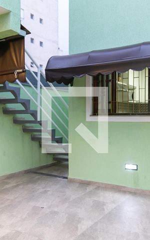 Casa à venda com 175m², 3 quartos e 3 vagas Casa à venda com 175m², 3 quartos e 3 vagasQuintal