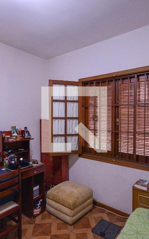 Casa à venda com 198m², 3 quartos e 3 vagas Casa à venda com 198m², 3 quartos e 3 vagasQuarto 1