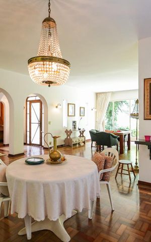 Casa à venda com 400m², 3 quartos e 4 vagas Casa à venda com 400m², 3 quartos e 4 vagas Sala 1