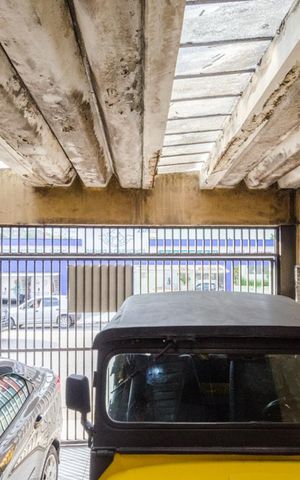Casa à venda com 215m², 3 quartos e 2 vagas Casa à venda com 215m², 3 quartos e 2 vagasGaragem