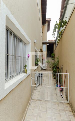 Casa à venda com 200m², 3 quartos e 3 vagasCorredor Lateral