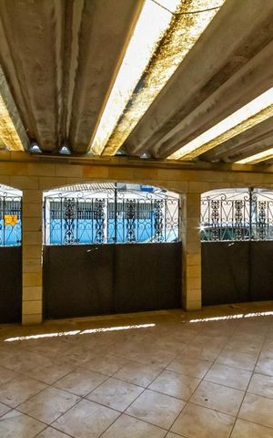 Casa à venda com 230m², 4 quartos e 3 vagas Casa à venda com 230m², 4 quartos e 3 vagasVista do quarto 1