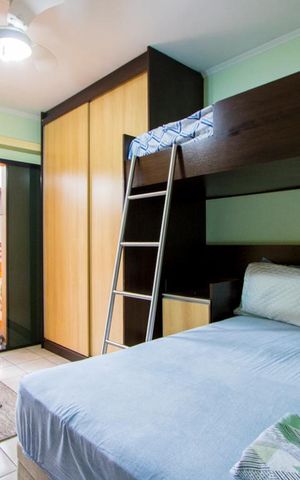 Casa à venda com 218m², 3 quartos e 3 vagas Casa à venda com 218m², 3 quartos e 3 vagasQuarto 3