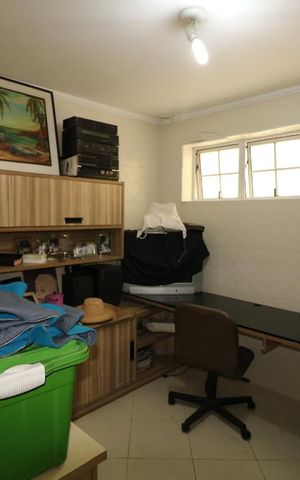 Casa à venda com 650m², 3 quartos e 5 vagasQuarto 4