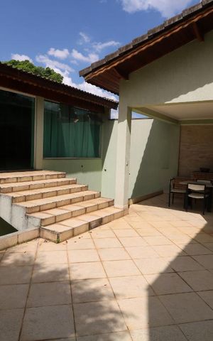 Casa à venda com 650m², 3 quartos e 5 vagasChurrasqueira