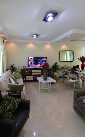 Casa à venda com 650m², 3 quartos e 5 vagasSala