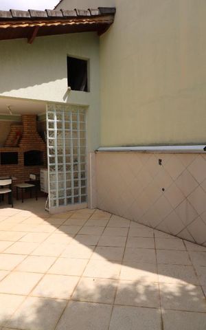 Casa à venda com 650m², 3 quartos e 5 vagasChurrasqueira