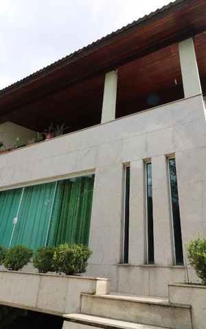 Casa à venda com 650m², 3 quartos e 5 vagasFachada