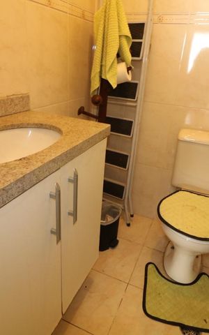 Casa à venda com 650m², 3 quartos e 5 vagasBanheiro