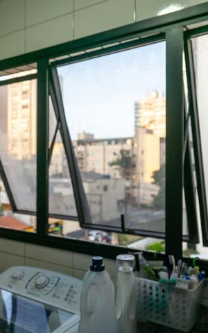 Apartamento à venda com 160m², 3 quartos e 3 vagas Apartamento à venda com 160m², 3 quartos e 3 vagasÁrea de serviço