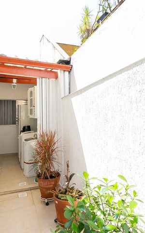 Casa à venda com 107m², 3 quartos e 1 vagaSuíte - Quintal