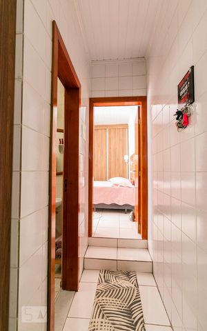 Casa à venda com 107m², 3 quartos e 1 vagaCorredor