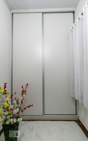 Casa à venda com 107m², 3 quartos e 1 vagaQuarto 2 - Armário