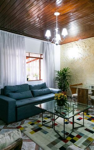 Casa à venda com 107m², 3 quartos e 1 vagaSala