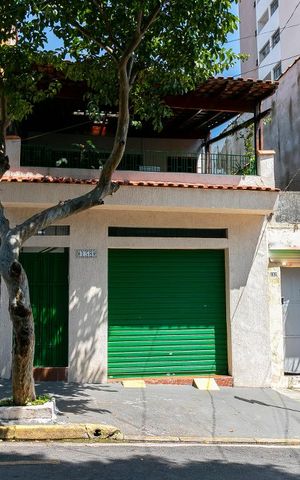 Casa à venda com 107m², 3 quartos e 1 vagaFachada