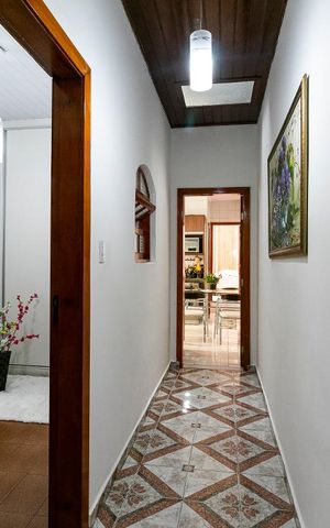 Casa à venda com 107m², 3 quartos e 1 vagaCorredor