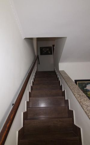 Casa à venda com 201m², 3 quartos e 4 vagasAcesso aos quartos