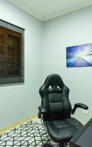 Casa à venda com 198m², 3 quartos e 2 vagas Casa à venda com 198m², 3 quartos e 2 vagasQuarto 2