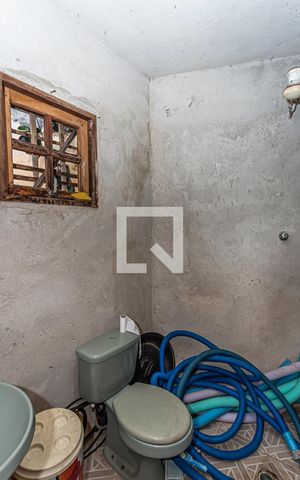 Casa à venda com 360m², 3 quartos e 8 vagas Casa à venda com 360m², 3 quartos e 8 vagasBanheiro de Serviço